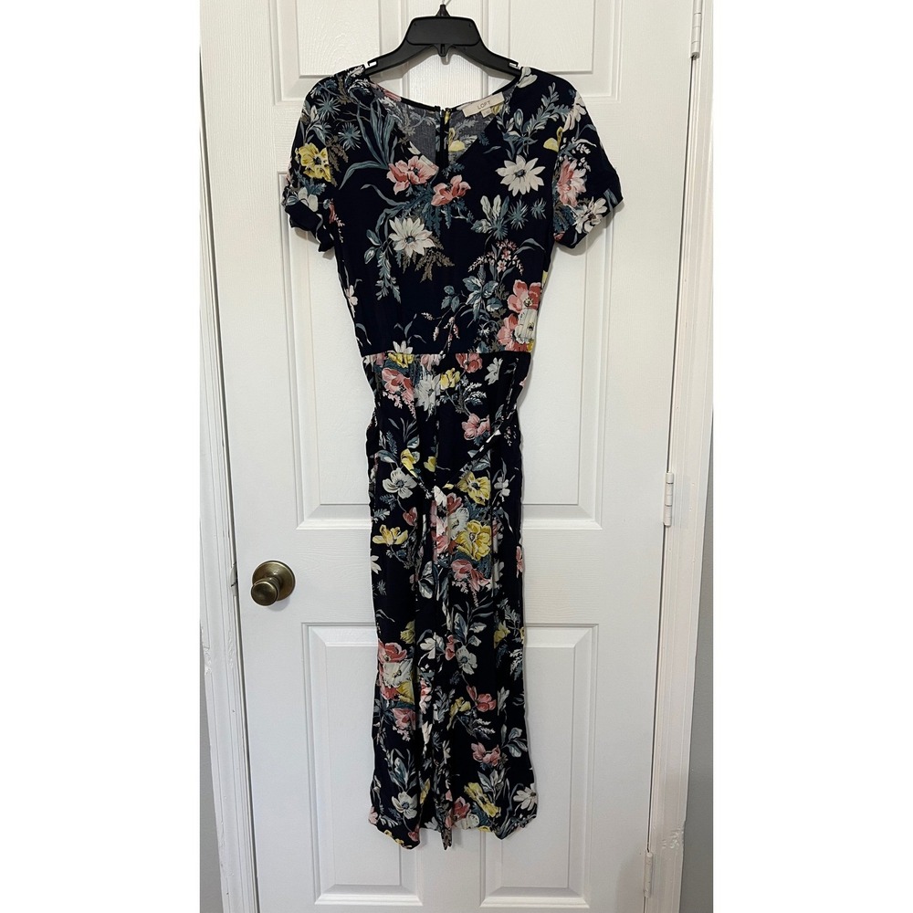LOFT Navy Blue Floral Short Sleeve Wide Leg Jumpsuit V-Neck Size 2 - Picture 2 of 8